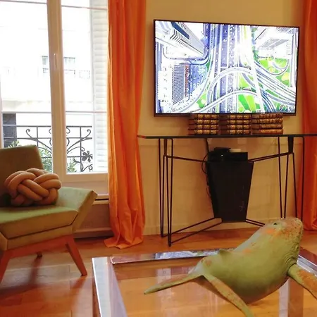 Petit Luxe A La Francaise - Paris A 15' Des Champs Elysees