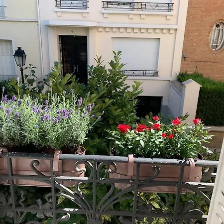Petit Luxe A La Francaise - Paris A 15' Des Champs Elysees Apartment *