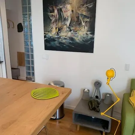 Petit Luxe A La Francaise - Paris A 15' Des Champs Elysees Apartment Levallois-Perret